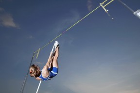 女子篮球制定专项护具推荐方案提升训练安全系数，女子篮球球服