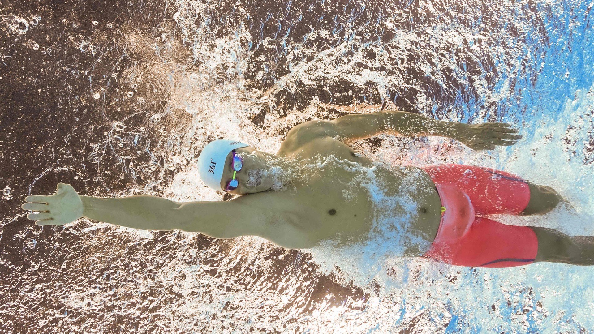 尼尔·巴特尔的防守反击帮助袋鼠队攻守平衡,控制比赛节奏,巴特尔能防住奥尼尔吗